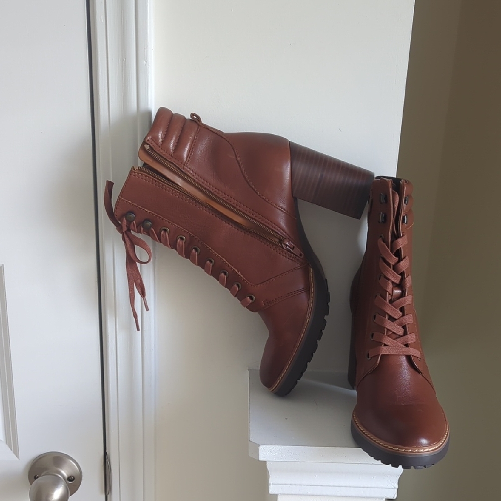 Naturalizer Chestnut Lace-Up Boots NWOT - Picture 1 of 9